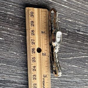 Vintage 90’s silver petite pulsar watch